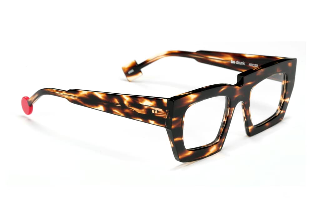 lunettes Sabine Be Be Drunk écaille tigrée profil monture épaisse créateur opticien Paris 1er