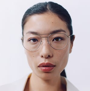Monture MYKITA légère et équilibrée pour visage en cœur ou triangulaire, homme et femme 2 Monture MYKITA légère et équilibrée pour visage en cœur ou triangulaire, homme et femme 2