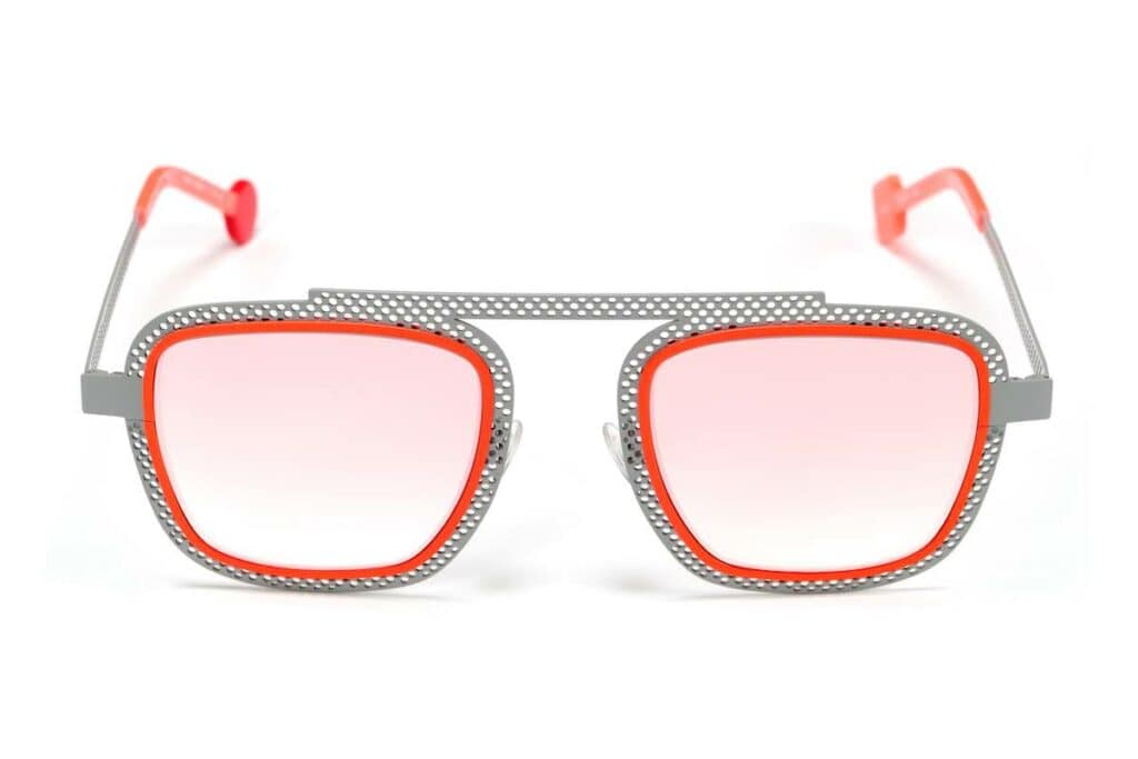 monture solaire homme femme Sabine Be metal perforé pilote carré gris argent liseret rouge Be Boyish Hole