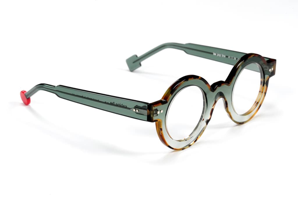 Monture Sabine Be Be Pop Line 661 profil vert translucide dégradé et liseré écaille design lunettes créateur Paris