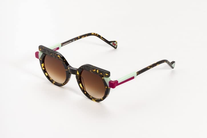 Essedue Orion lunettes solaires écaille profil branches colorées design